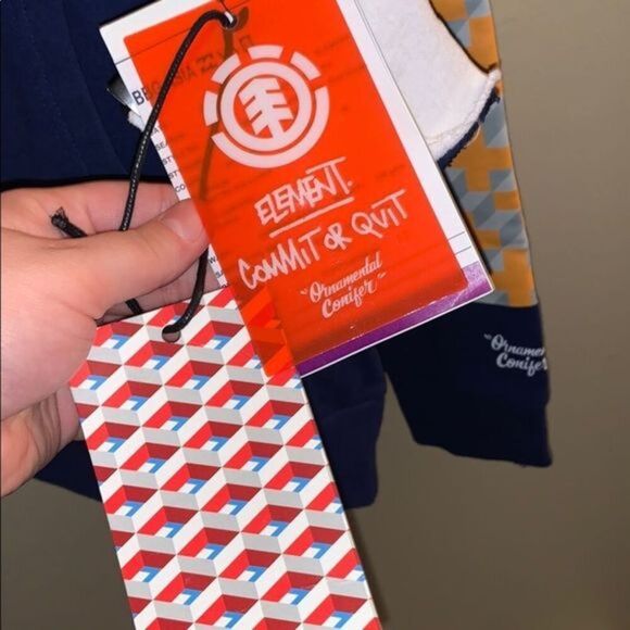 Element “Commit or Quit” Hoodie NWT - Picture 3 of 6